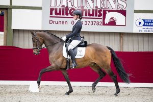 Inuna (Apache x Gribaldi)